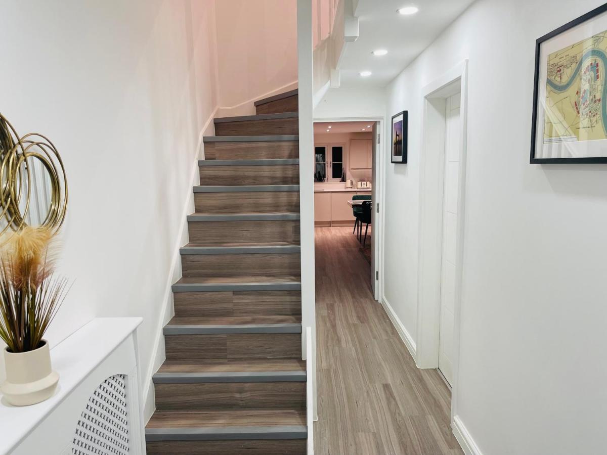 Riverside Premium En Suite Double Room E14 London Bagian luar foto